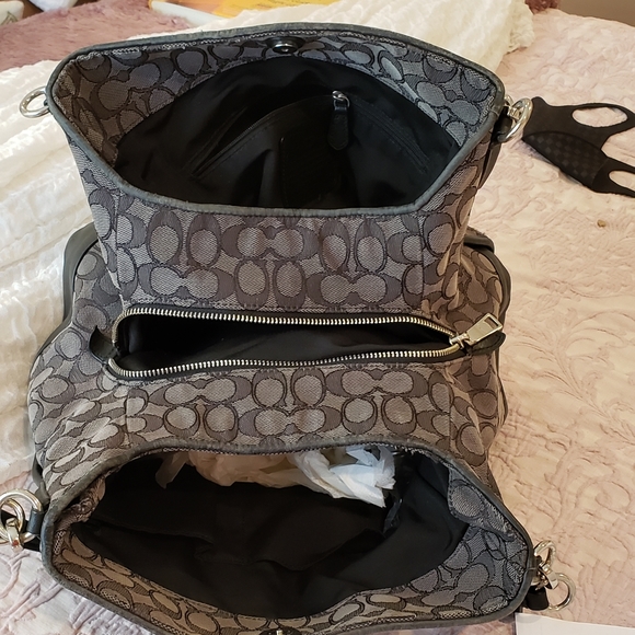 Coach Signature Classic Madison Maggie Shoulder Bag - Picture 4 of 17